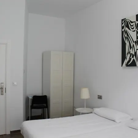 Hospederia Almundo By Alexandra Realty 2*