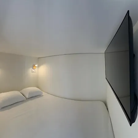 Hospederia Almundo By Alexandra Realty Guest house